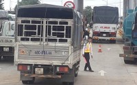 2 trạm BOT trên quốc lộ 26 thất thủ ngày đầu thu phí