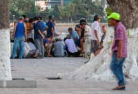 Nha Trang cấm tụ tập đông người dọc công viên bờ biển