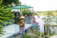 Lấn chiếm bờ kè thoát lũ cầu Phú Vinh - sông Tắc