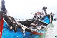 Điều tra vụ cháy 3 tàu đánh cá