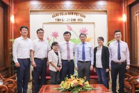 Bí thư Tỉnh ủy Khánh Hòa tiếp lãnh đạo Công ty Trách nhiệm hữu hạn Đóng tàu Hyundai Việt Nam