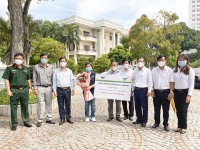 Công ty TNHH MTV Đường Biên Hòa - Ninh Hòa trao hỗ trợ 50 tấn gạo cho Trung tâm Cứu trợ Covid-19 tỉnh Khánh Hòa