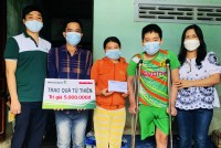 Bạn đọc ủng hộ hơn 100 triệu đồng cho cháu Nguyễn Xuân Thành