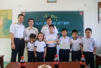 Các địa phương của huyện Trường Sa: Tổ chức gặp mặt kỷ niệm 40 năm ngày Nhà giáo Việt Nam