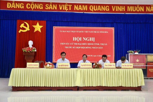 Chủ tịch UBND tỉnh Nguyễn Tấn Tuân tiếp xúc cử tri các phường Ninh Giang, Ninh Hiệp, Ninh Hà (thị xã Ninh Hòa)