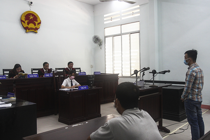 Vụ án trộm cắp, cướp tài sản ở Cam Ranh: Các lời khai còn mâu thuẫn